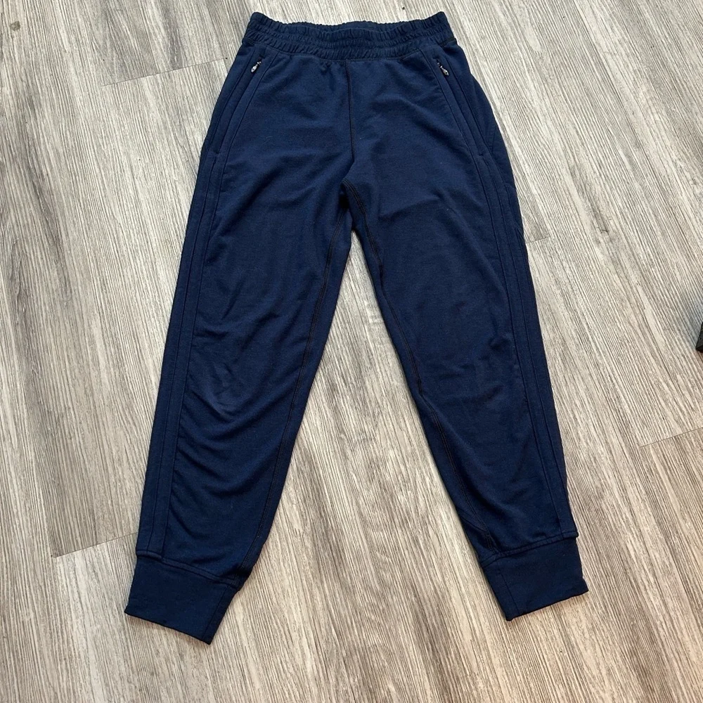 Lululemon Navy Blue Joggers Pants With Zipper Pockets and Stretch Waistband - Picture 3 of 10